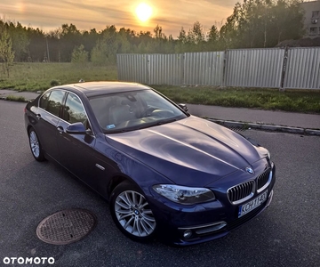 BMW Seria 5 528i xDrive Luxury Line