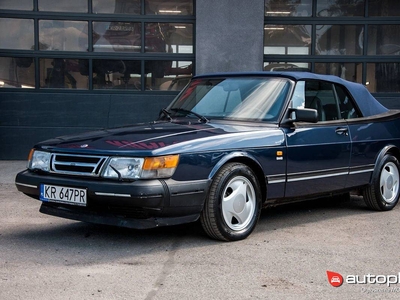 Saab 900