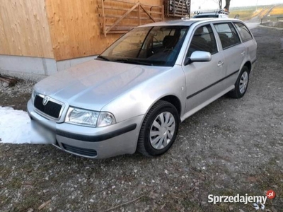 Skoda oktawia kombi 2.0 benzyna napęd 4x4