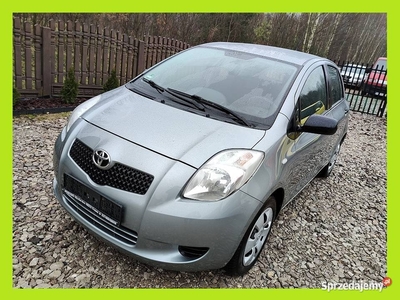 Toyota Yaris 1.3 benzyna niski przebieg