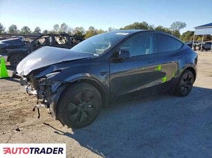 Tesla Model Y benzyna 2024r. (FLORENCE)