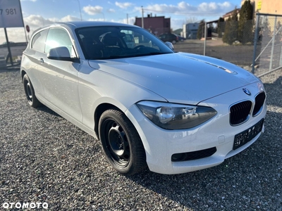 BMW Seria 1 114i Sport Line