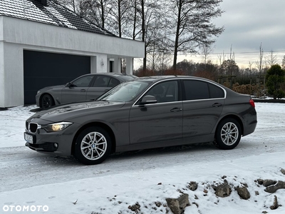 BMW Seria 3 318d