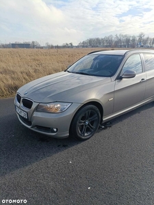 BMW Seria 3 318d DPF Touring Edition Sport