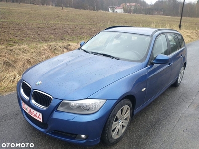 BMW Seria 3 318i