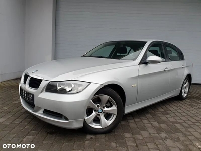 BMW Seria 3 318i