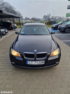 BMW Seria 3 318i