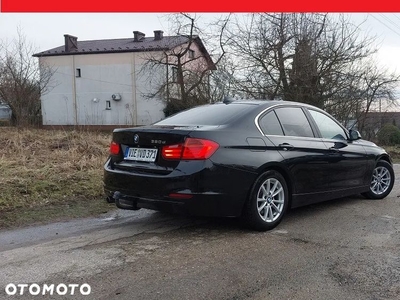 BMW Seria 3 320d Efficient Dynamics Luxury Line