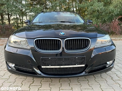 BMW Seria 3 320d Touring xDrive