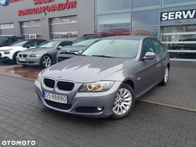 BMW Seria 3 320i