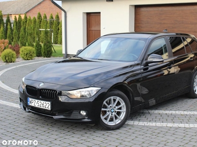 BMW Seria 3 320i Touring