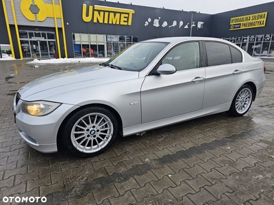 BMW Seria 3 325i