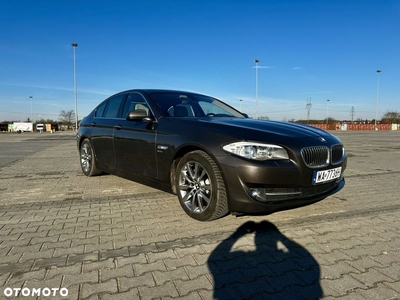 BMW Seria 5 525d xDrive Luxury Line