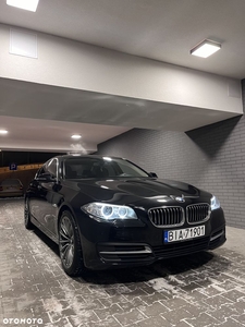 BMW Seria 5 528i xDrive Luxury Line