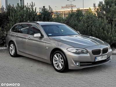 BMW Seria 5 535d xDrive Touring Luxury Line