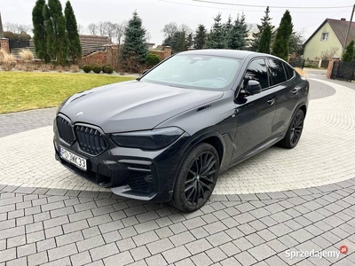 BMW X6 Xdrive40d - czarny / przyciemniane szyby / lampy