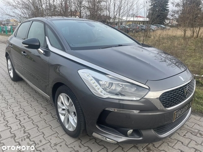 DS Automobiles DS 5