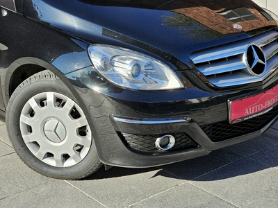 Mercedes B 180