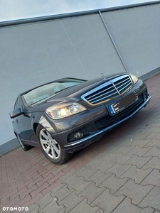 Mercedes-Benz Klasa C 180 Kompressor BlueEFFICIENCY