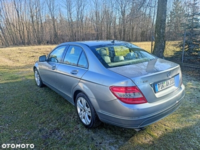 Mercedes-Benz Klasa C 200 T CDI DPF Automatik BlueEFFICIENCY Avantgarde