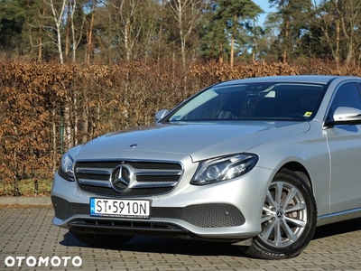 Mercedes-Benz Klasa E 220 d 4-Matic 9G-TRONIC