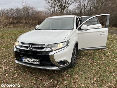 Mitsubishi Outlander 2.4 4WD CVT Instyle