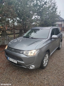 Mitsubishi Outlander PHEV Instyle NAVI +