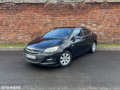 Opel Astra 1.4 Turbo Innovation