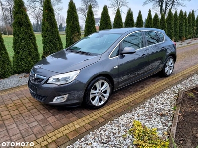 Opel Astra 1.6 Sports Tourer Design Edition