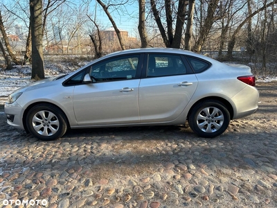 Opel Astra IV 1.4 T Business