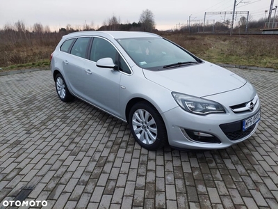 Opel Astra IV 1.4 T Cosmo EU6