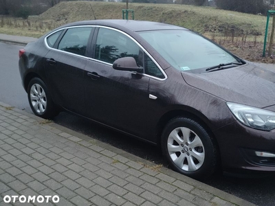 Opel Astra IV 1.4 T EU6