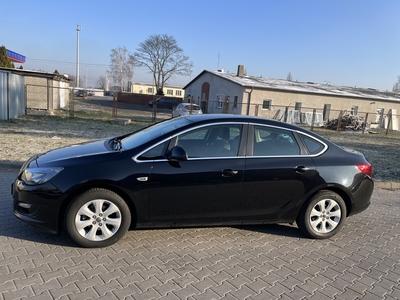 Opel Astra J 1.4T pierwszy właściciel , benzyna + LPG