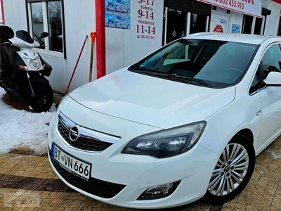 Opel Astra J