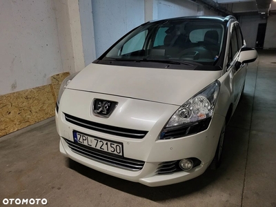 Peugeot 5008 1.6 THP Premium +