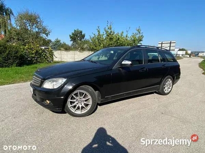 Piękny Mercedes C-Klasa 180 Kompresor Benzyna manual