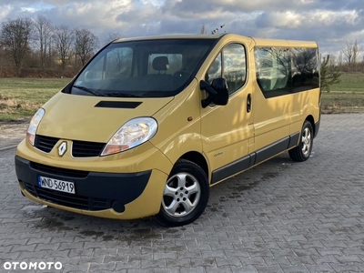 Renault Trafic 2.5 dCi 150 FAP Passenger L2H1 Quickshift Privilège