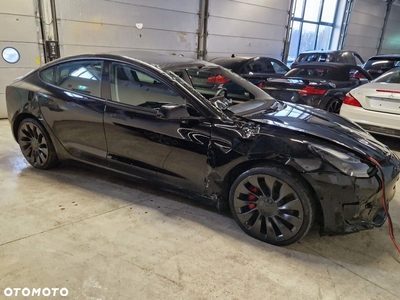 Tesla Model 3 Langstreckenbatterie Allradantrieb Dual Motor Performance