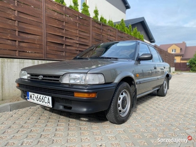 Toyota Corolla E9