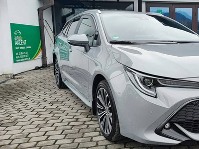 Toyota Corolla Hybrid Team D, 2,0 litra + tylko 14780 km E2…