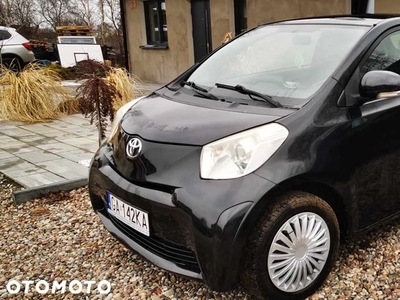 Toyota iQ