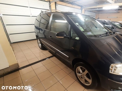 Volkswagen Sharan 2.0 TDI Basis