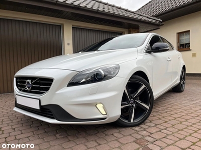 Volvo V40 D2 Drive-E R-Design Momentum