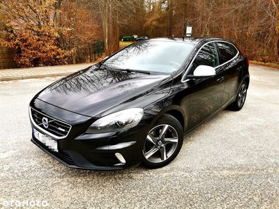 Volvo V40 D2 Drive-E R-Design Momentum