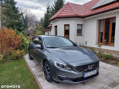 Volvo V60 D2 Geartronic Momentum