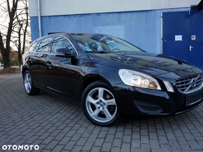 Volvo V60 T3 Momentum