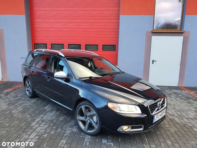 Volvo V70 2.0T R-Design