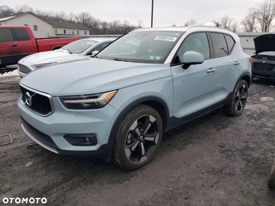 Volvo XC 40 T5 AWD Momentum