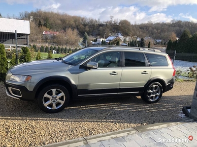 VOLVO XC70 2008 r. z niskim potwierdzonym przebiegiem