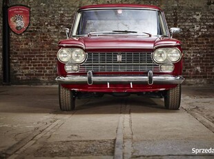 Fiat 2300 berlina maska przód tył bez wypadkowa